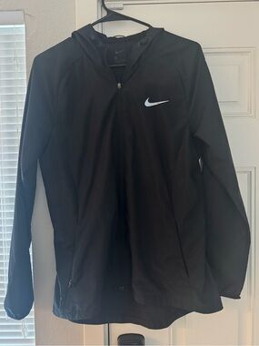 Nike Women’s Running Light Weight Medium Black Jacket Just Do It